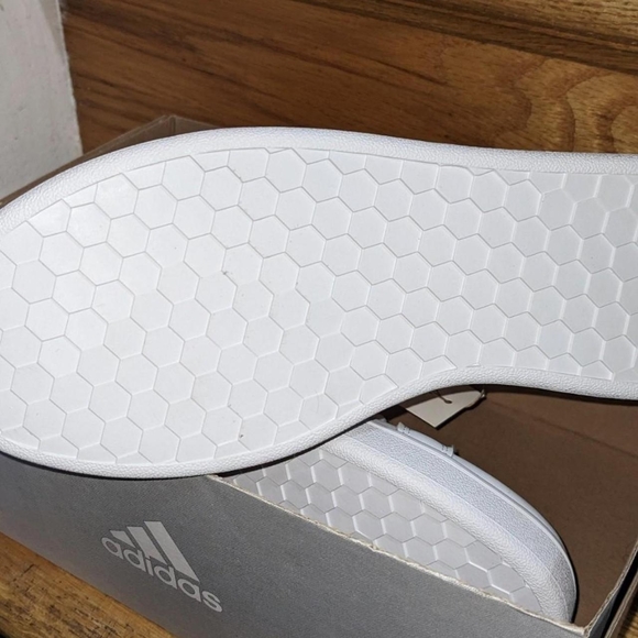 adidas Grand court k kids 5.5y sneaker - Picture 3 of 4